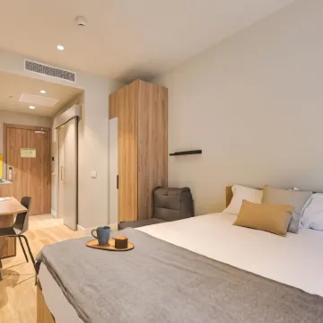 Livensa Living Studios - Valencia Viveros Hotels near Benimaclet