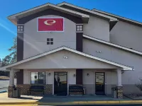 Econo lodge - parking