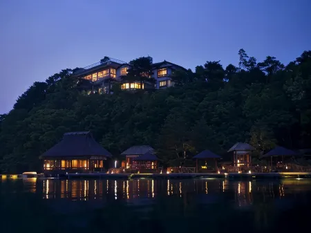 Noto Hyakurakusou Отели в г. Ното