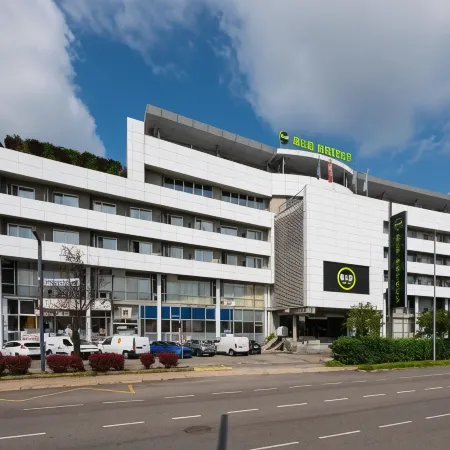 B&B Hotel Borgaro Torinese Отели рядом с достопримечательностью «Крытый стадион Пала Торино»
