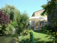 Logis Hôtel le Cheval Blanc et Clovis Hôtels à : Vouillé