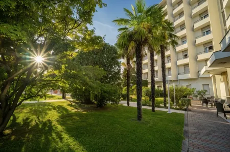 Hotel Ariston Molino Buja Отели рядом с достопримечательностью «Cristoforo Colombo»