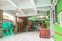 Hotel O Surya HotelNearTaman Anggrek Pkk Watansoppeng Soppeng Regency 호텔