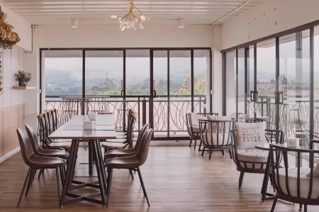 Fahira Hotel Bukittinggi Отели рядом с достопримечательностью «RSAM»