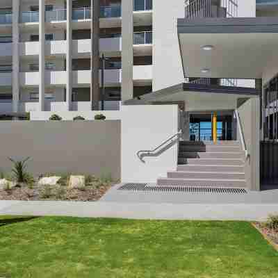 North Shore Oceanside Kawana Hotel Exterior