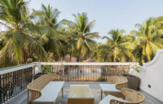 Elivaas 4 BHK with Pvt Pool & Terrace - Opalys