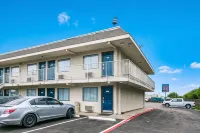 Motel 6 Irving, TX - Dallas - Ramah Hewan Peliharaan