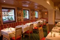 Hotel Appartement Roggal Hotels in Lech