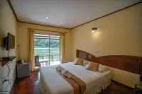 Khaothone River View Resort