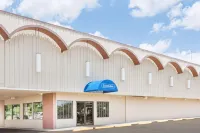 Travelodge by Wyndham Shreveport La