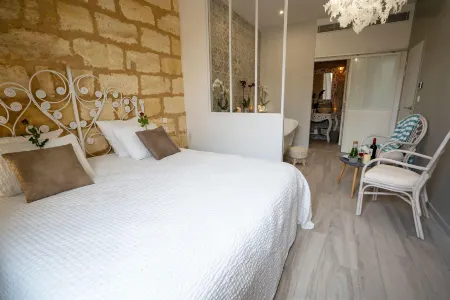 La Parenthèse des Capucins - Maison d'hôtes Bordeaux Отели рядом с достопримечательностью «Basilique Saint-Seurin»