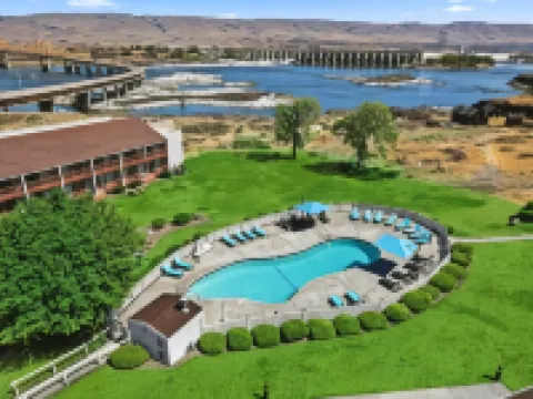 Columbia River Hotel and Conference Center, an Ascend Collection Hotel Hotels in The Dalles