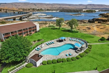 Columbia River Hotel and Conference Center, an Ascend Collection Hotel