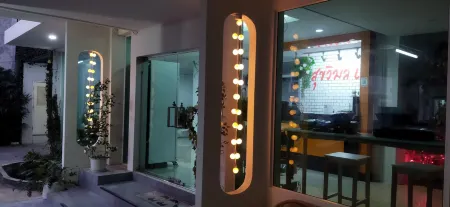 Sukwimol Place Отели рядом с достопримечательностью «Wat Aranyik»