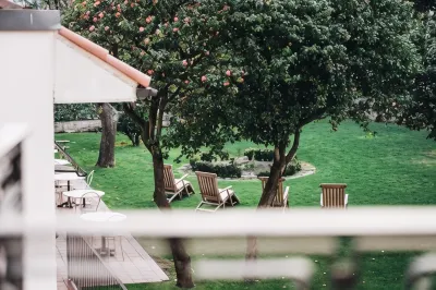 GRANDE HOTEL PARIS by STAY HOTELS Hotel dekat Clérigos Tower