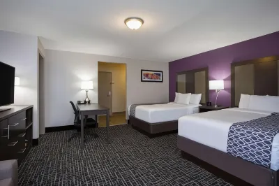 La Quinta Inn & Suites by Wyndham Roanoke Salem Hotels near Kroger