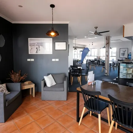 Coffee House Apartment Motel