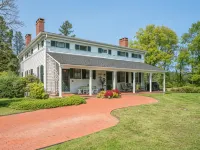 The Neighbour House B&B Hotel di Peapack and Gladstone