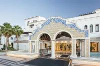 Pine Cliffs Hotel, a Luxury Collection Resort, Algarve Hotels near Praia dos Olhos de Agua