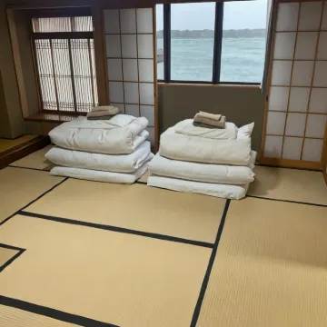 แกสท์เฮาส์ ซิงค์ - โฮสเทล โรงแรมใกล้Ryotsu Port