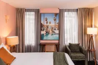 The Lucky Hotel Hotels in Newcastle