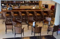 Nobila Airport Hotel - bar