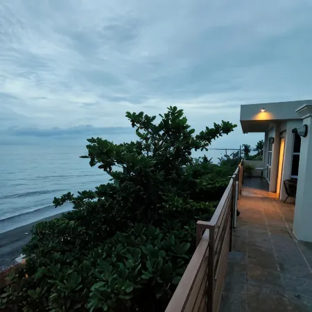 Beachfront Bed & Breakfast