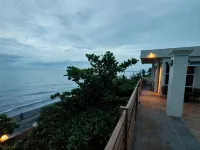 Beachfront Bed & Breakfast