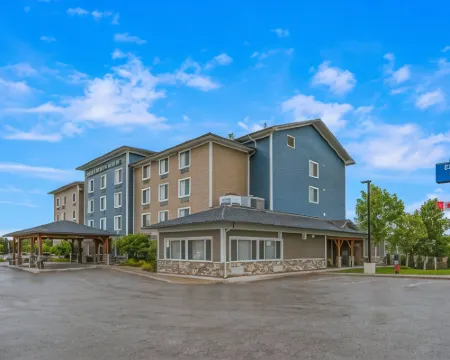 Days Inn & Suites by Wyndham Lindsay Hoteles en Lindsay