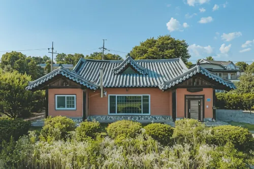 Chuncheon Viandante Dokchaehanok