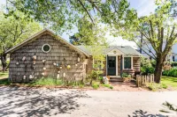 Roanoke Island Inn Hotels near Public Beach Access