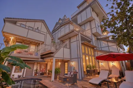 Houston Towers, Downtown Med Ctr, NRG, Adults Only Отели рядом с достопримечательностью «Lord of the Streets Episcopal Church»