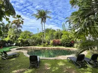 Mission Beach Lodge - Beach