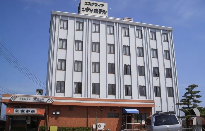 Esquire City Hotel