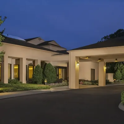 Courtyard Baton Rouge Acadian Centre/LSU Area Hotels near Jimmy Swaggart Ministries