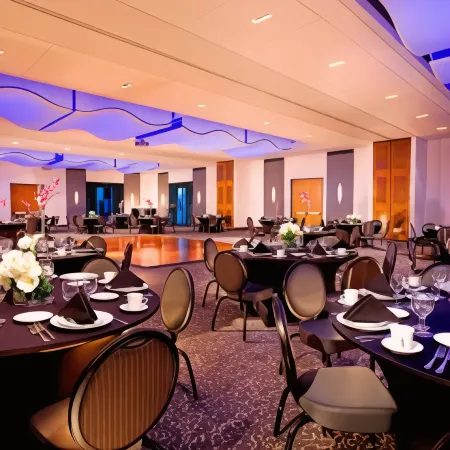 Aloft Mount Laurel Отели рядом с достопримечательностью «Фунплекс»