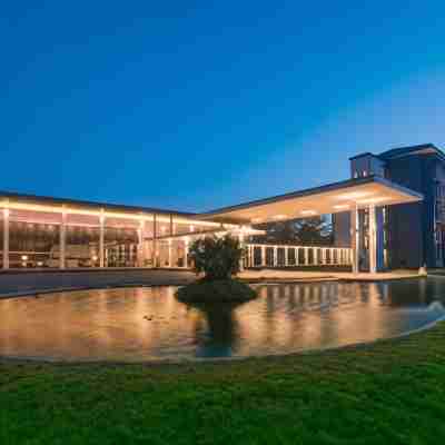 Vivanta Colombo, Airport Garden Hotel Exterior