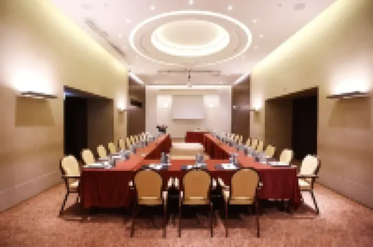 Ramada Plaza by Wyndham Beirut Raouche