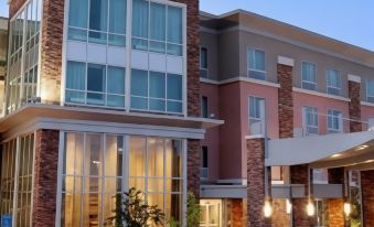 DoubleTree by Hilton West Fargo Sanford Medical Center Area