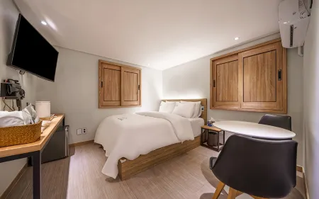 Suwon Hotel Dal Отели рядом с достопримечательностью «Кёнггиский университет Сувон Кампус»