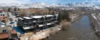 NEW LUXURIOUS RIVERFRONT DOWNTOWN TOWNHOME 4 BED 2.5 BA W/ HOT TUB
