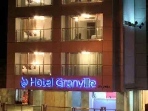 格蘭維爾酒店 鄰近Borivali Railway Station的酒店