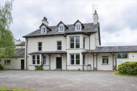 Brathay Hall - Brathay Trust Отели рядом с достопримечательностью «Райдал Кейв»