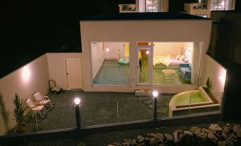 Taean Pool Villa Carrot