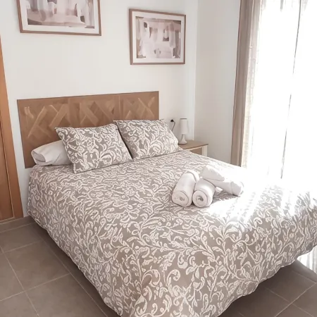 Casa Rural con Chimenea en Dormitorio, y Sala de Juegos. Con Piscina en Verano!!