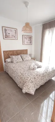 Casa Rural con Chimenea en Dormitorio, y Sala de Juegos. Con Piscina en Verano!! Tentudia 호텔