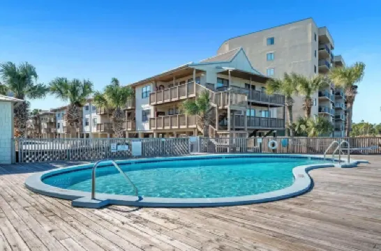 1 bed Beach Pools Waterfront Boating Palmaway Hotels in 