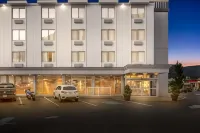 Best Western Plus Columbia River Hotel - Parkplatz