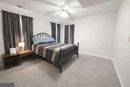 Spacious 6bed Woodland Retreat With Movie Room Deck