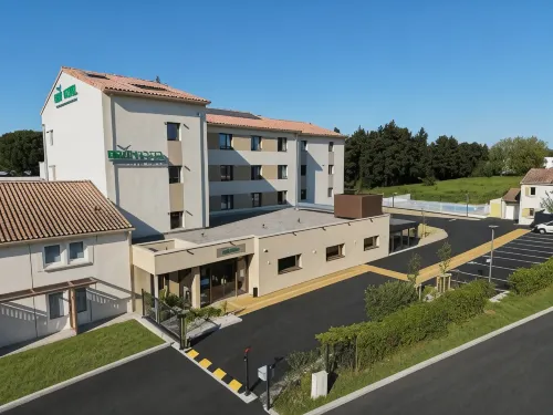 Brit Hotel Avignon Sud le Calendal